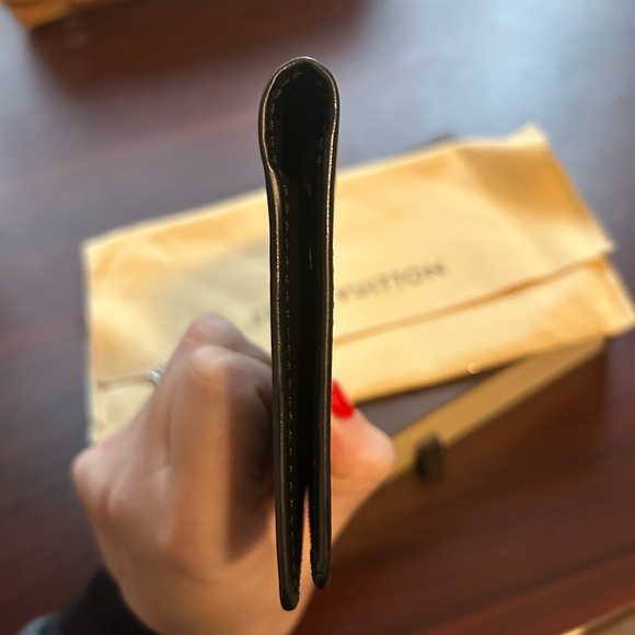 FULL INCLUSION - Authentic Louis Vuitton Black Epi Leather Pocket Agenda Cover - Picture 4 of 14